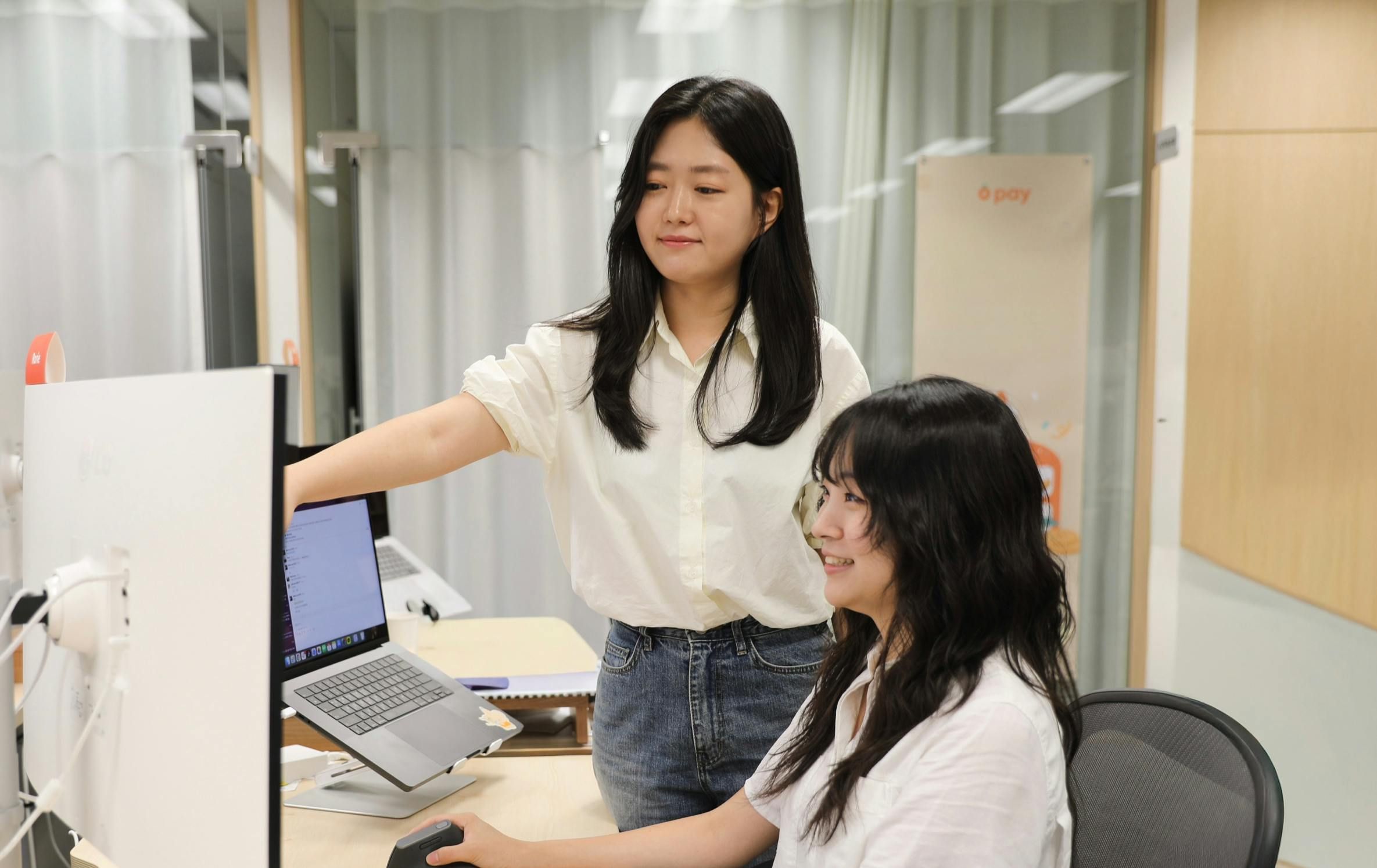 멘토 Lola와 Rorie